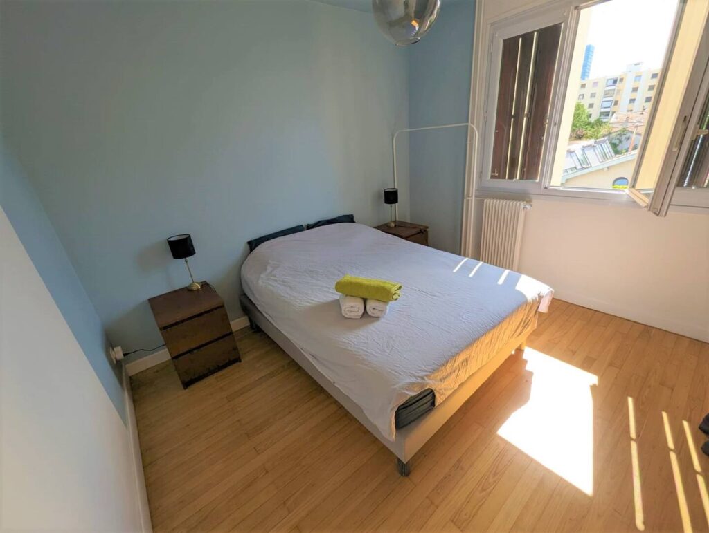 appartement-airbnb-part-dieu-chambre