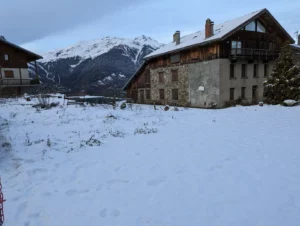 appartement-montagne-airbnb-neige