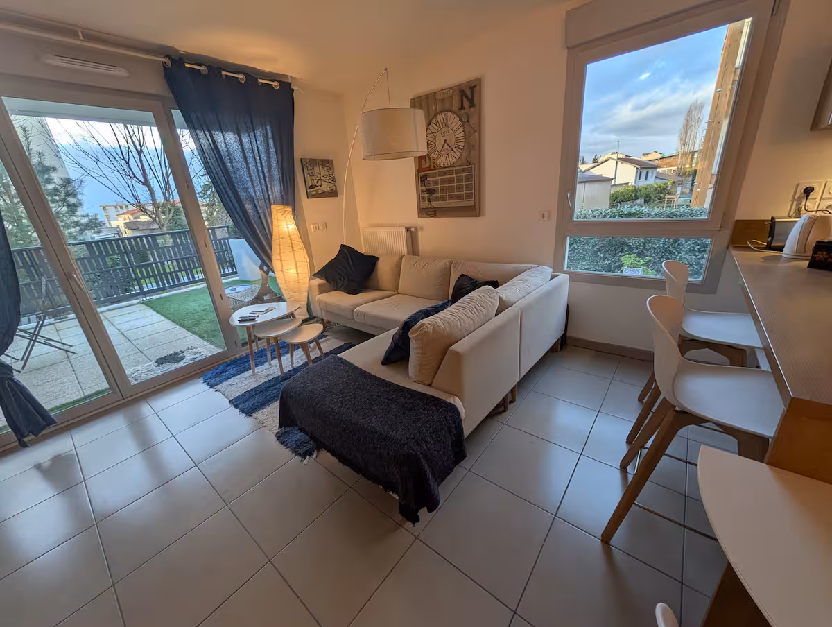 99ece148-ca1c-400b-ac42-f016c4d72578